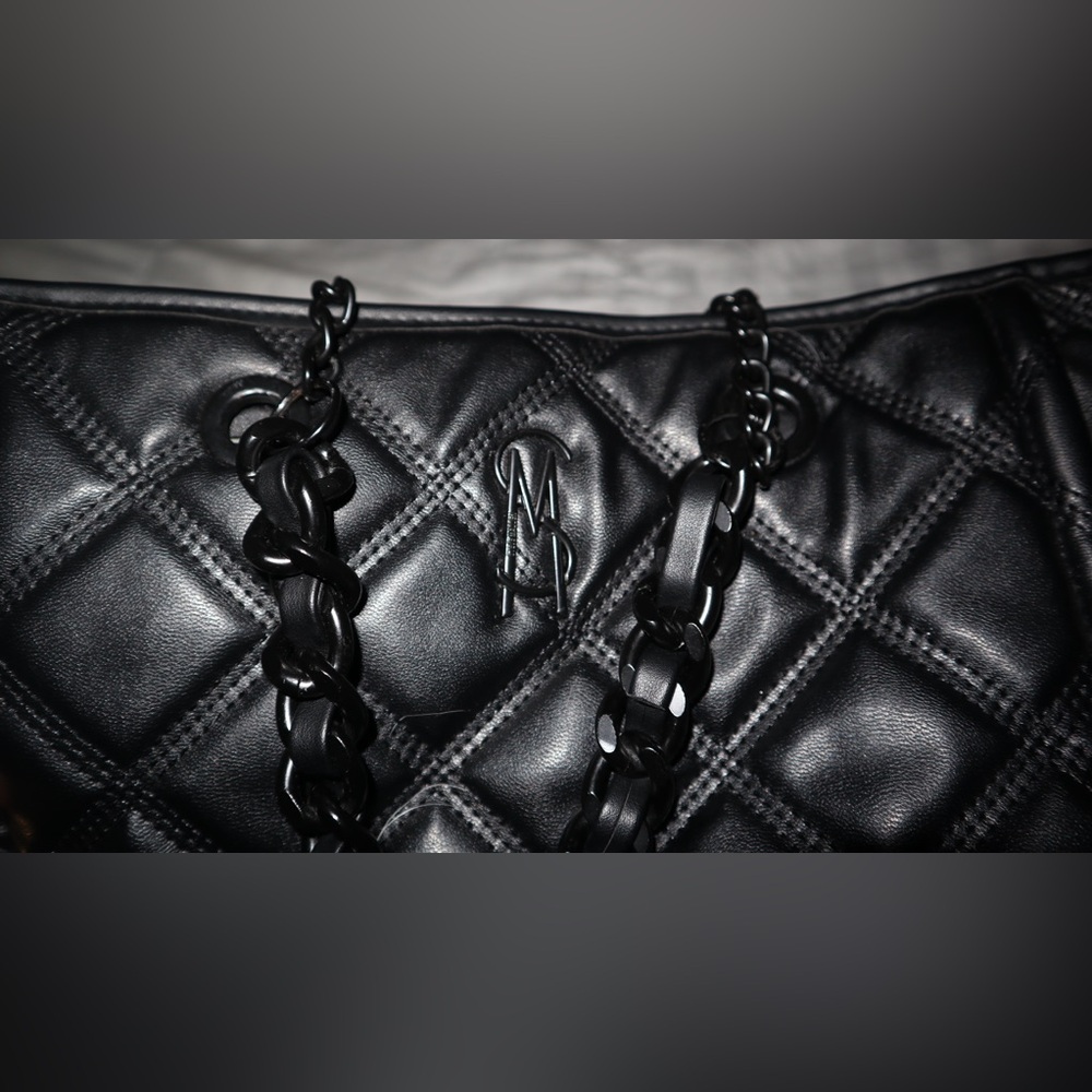 Steve Madden Elegant Black Quilted Women's Bag